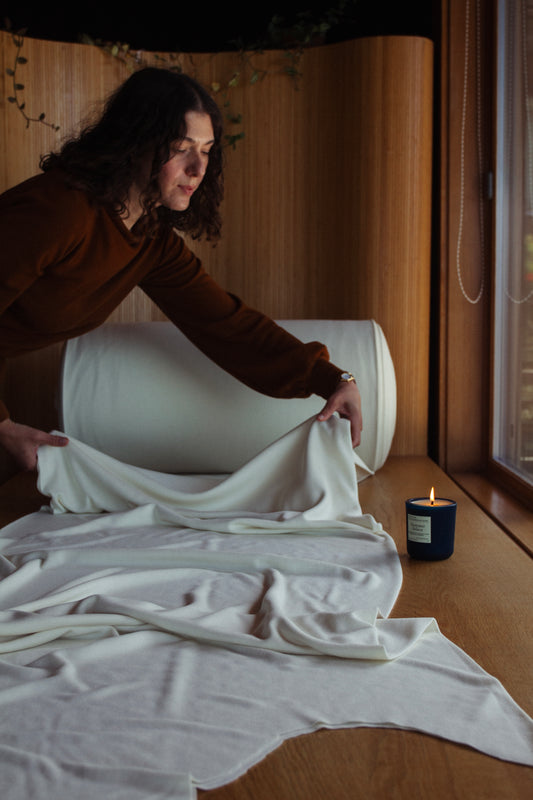 Intertwining: A story of the living world through material form