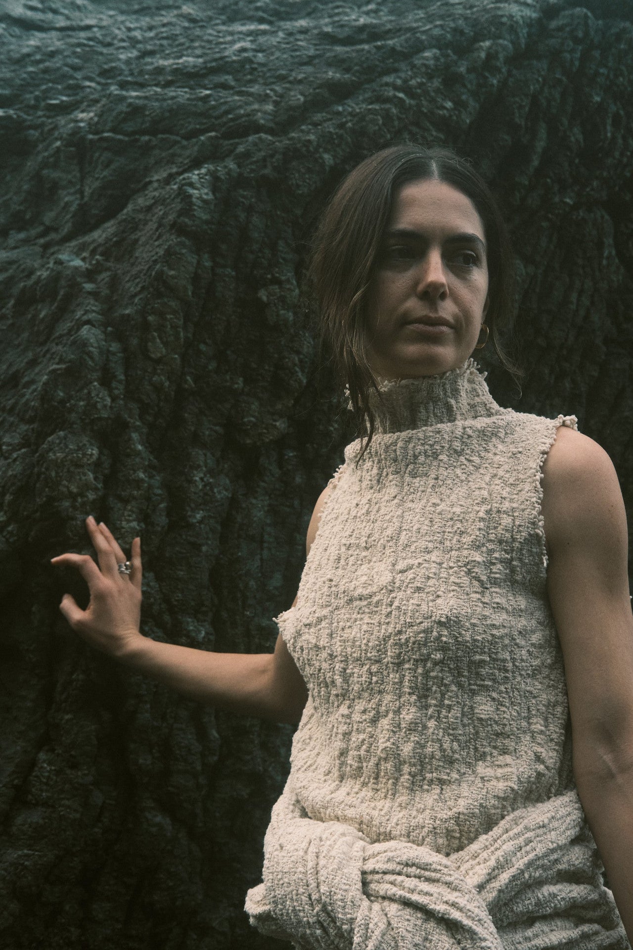 Otu Sleeveless Funnelneck in Handwoven Organic Cotton