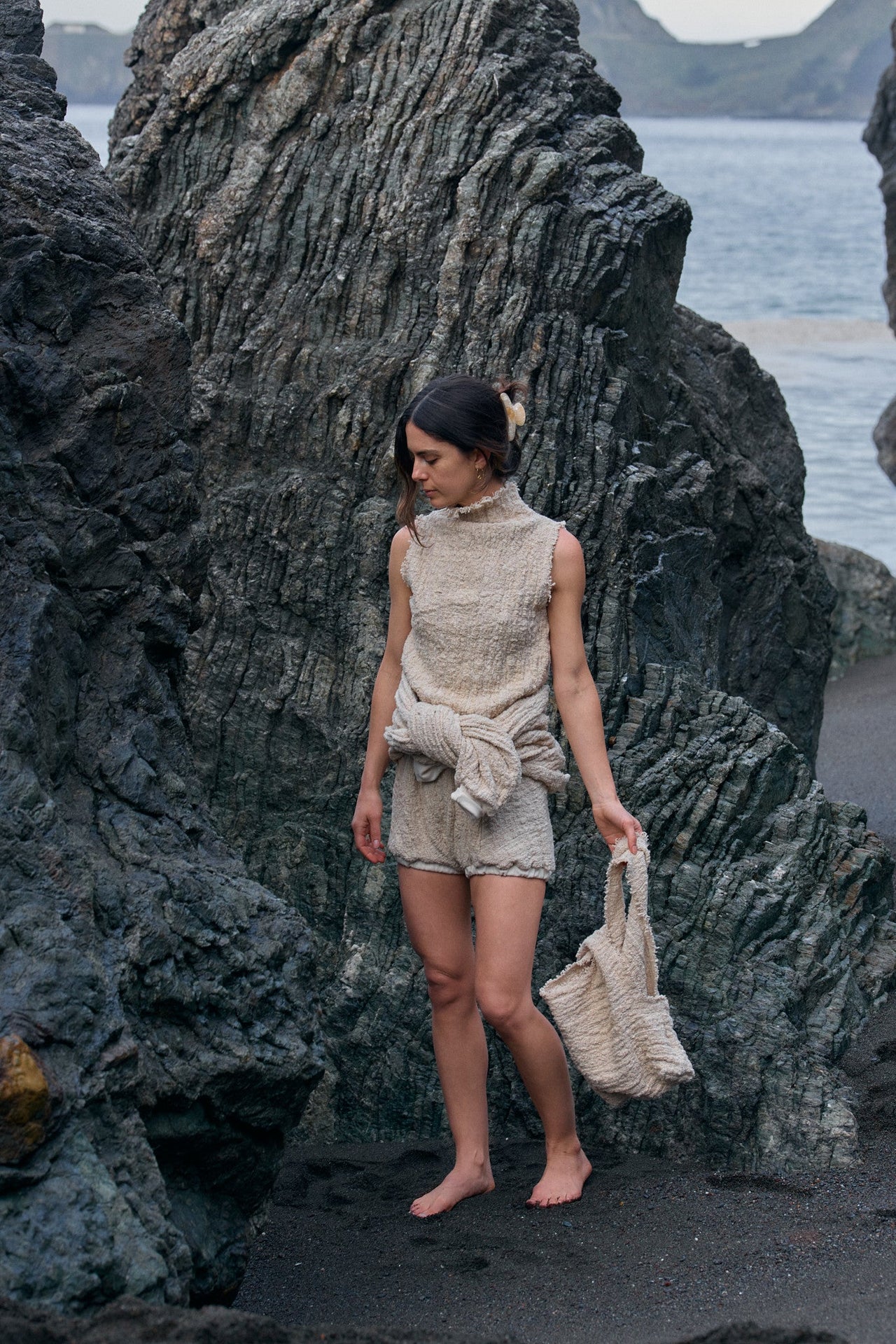 Otu Sleeveless Funnelneck in Handwoven Organic Cotton