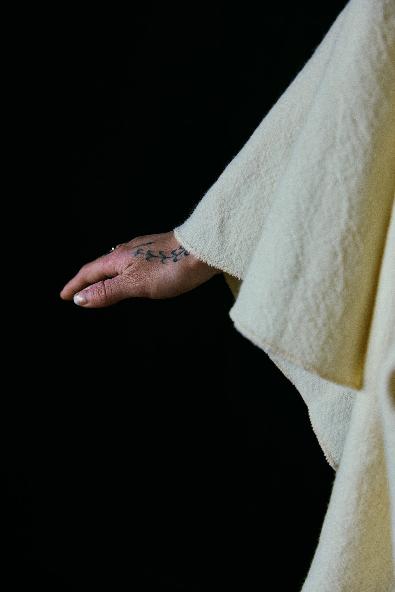 Thunaa Poncho in Climate Beneficial™ Wool